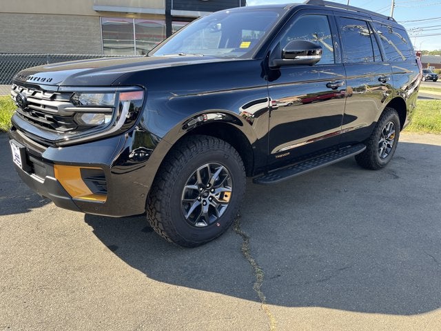 2025 Ford Expedition Tremor in Agate Blk Met — front three-quarter view