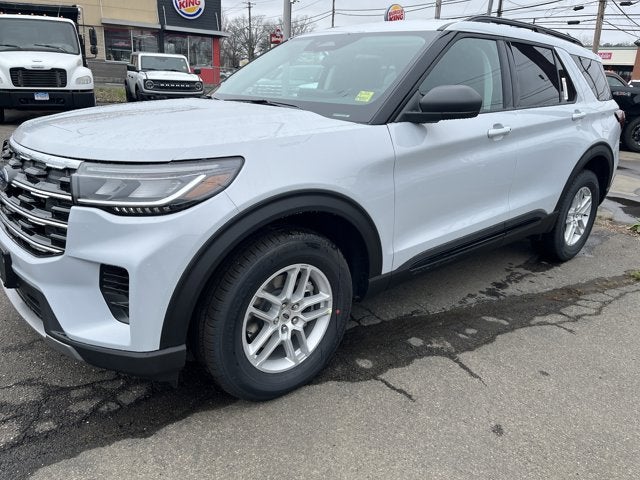 2026 Ford Explorer SPACE WHT in Space Wht Met — front three-quarter view