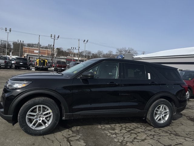 2026 Ford Explorer Active w/100A Pkg in Agate Blk — front three-quarter view