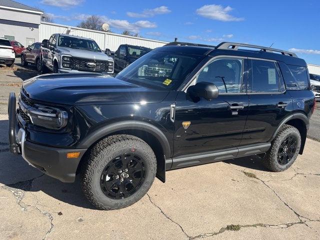 2025 Ford Bronco Sport Badlands in Shadow Blk — front three-quarter view